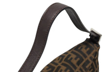 Load image into Gallery viewer, FENDI フェンディ マンマバケット ワンショルダーバッグ 26425 ズッカ柄 ブラウン キャンバス レザー シルバー金具 美品 中古 4b009113