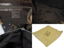 Load image into Gallery viewer, FENDI フェンディ マンマバケット ワンショルダーバッグ 26425 ズッカ柄 ブラウン キャンバス レザー シルバー金具 美品 中古 4b009113