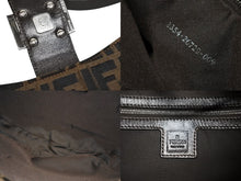 Load image into Gallery viewer, 極美品 FENDI フェンディ ホーボー ワンショルダーバッグ 26729 ズッカ柄 キャンバス レザー ブラウン シルバー金具 中古 4b009114