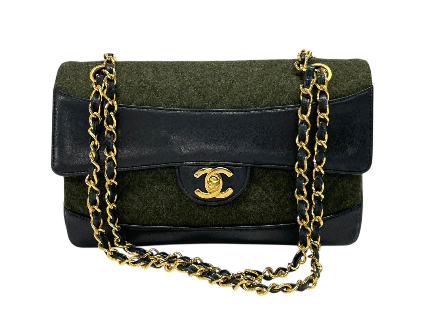 【美品❗✨】シャネル　CHANEL　マトラッセ　チェーンショルダー　ラムスキン CHANEL シャネル マトラッセ24 シングルフラップ Wチェーンショルダー