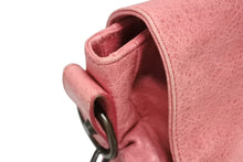 Load image into Gallery viewer, BALENCIAGA バレンシアガ フォルク ショルダーバッグ 246432 6603 レザー ピンク アンティークゴールド金具 美品 中古 4b009144