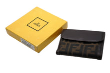 Load image into Gallery viewer, 極美品 FENDI フェンディ 二つ折り財布 ズッカ コンパクトウォレット イタリア製 キャンバス レザー ブラウン 中古 4b009182