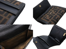 Load image into Gallery viewer, FENDI フェンディ ズッカ柄 三つ折り財布 コンパクトウォレット イタリア製 キャンバス レザー ブラウン ゴールド金具 美品 中古 4b009185