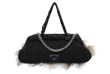Load image into Gallery viewer, 極美品 PRADA プラダ 2WAYバッグ 5083 トライアングルロゴプレート ナイロン ファー ブラック シルバー金具 中古 4b009196