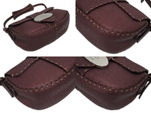 Load image into Gallery viewer, 極美品 FENDI フェンディ CELERIA セレリア ワンショルダーバッグ 8BR430 ホーボー レザー メタリックボルドー シルバー金具 中古 4b009218