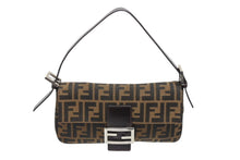 Load image into Gallery viewer, 極美品 FENDI フェンディ マンマバケット ワンショルダーバッグ ズッカ柄 キャンバス レザー ブラウン シルバー金具 中古 4b009220