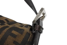 Load image into Gallery viewer, FENDI フェンディ マンマバケット ワンショルダーバッグ ズッカ柄 ブラウン キャンバス レザー シルバー金具 美品 中古 4b009230