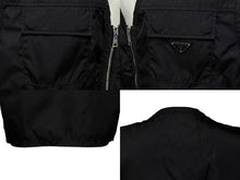 Load image into Gallery viewer, 極美品 PRADA プラダ Re-Nylon リナイロン ベスト SGC261 サイズ56 トライアングルロゴ ブラック 中古 4b009251
