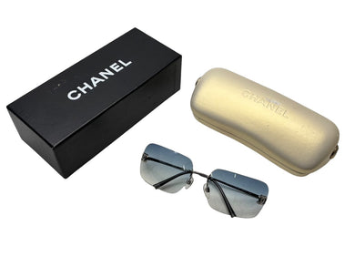 極美品 CHANEL シャネル リムレス サングラス 4017-D c.124/55 サイズ62□17 120 ココマーク ラインストーン ブルー 中古 4b009273