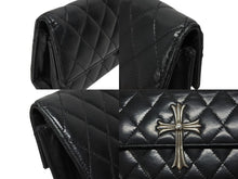 Load image into Gallery viewer, CHROME HEARTS クロムハーツ ディナーバッグ クラッチバッグ ラージクロス マトラッセ ラムスキン ブラック 中古 4b009367