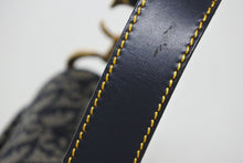 Load image into Gallery viewer, 極美品 Christian Dior クリスチャンディオール ワンショルダーバッグ サドルバッグ トロッター ガリアーノ期 キャンバス レザー ネイビー 中古 4b009373