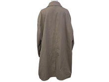Load image into Gallery viewer, Christian Dior クリスチャンディオール トレンチコート 193C314A5170 サイズ56 ブラウン 比翼ボタン ロゴ金具 美品 中古 4b009388