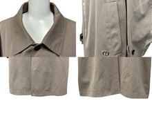 Load image into Gallery viewer, Christian Dior クリスチャンディオール トレンチコート 193C314A5170 サイズ56 ブラウン 比翼ボタン ロゴ金具 美品 中古 4b009388