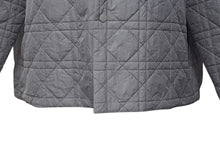 Load image into Gallery viewer, 極美品 Christian Dior クリスチャンディオール 24SS キルティング コーチジャケット 313C509AA106 サイズ56 グレー 中古 4b009411