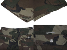 Load image into Gallery viewer, 極美品 CHROME HEARTS クロムハーツ Devil Dog Shorts デビルドッグ カーゴショーツ サイズ31 CHクロスパッチ カモフラ柄 中古 4b009472