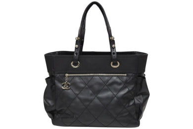 新品同様 CHANEL シャネル パリビアリッツ トートバッグMM ココマーク A34209 コーティングキャンバス レザー シルバー金具 中古 4b009506
