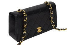 Load image into Gallery viewer, 極美品 CHANEL シャネル フルフラップ ミニマトラッセ19 Sチェーンショルダーバッグ 1番台 ラムスキン ココマーク ゴールド金具 中古 4b009612