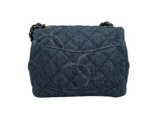 Load image into Gallery viewer, 極美品 CHANEL シャネル ミニマトラッセ16 Sフラップ Sチェーンショルダーバッグ 30番台 デニム ココマーク シルバー金具 中古 4b009614