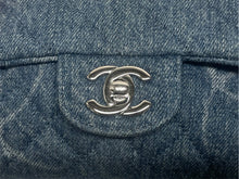 Load image into Gallery viewer, 極美品 CHANEL シャネル ミニマトラッセ16 Sフラップ Sチェーンショルダーバッグ 30番台 デニム ココマーク シルバー金具 中古 4b009614