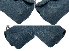 Load image into Gallery viewer, 極美品 CHANEL シャネル ミニマトラッセ16 Sフラップ Sチェーンショルダーバッグ 30番台 デニム ココマーク シルバー金具 中古 4b009614