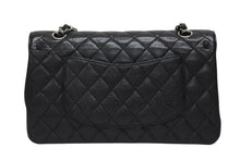 Load image into Gallery viewer, 極美品 CHANEL シャネル マトラッセ25 Wフラップ Wチェーンショルダーバッグ AO1112 13番台 キャビアスキン シルバー金具 中古 4b009616