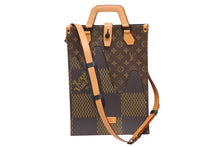 Load image into Gallery viewer, 極美品 LOUIS VUITTON ルイヴィトン NIGO LVスクエアード トートバッグ N40355 ブラウン PVC レザー ブラック金具 中古 4b009628