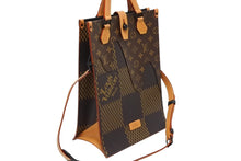 Load image into Gallery viewer, 極美品 LOUIS VUITTON ルイヴィトン NIGO LVスクエアード トートバッグ N40355 ブラウン PVC レザー ブラック金具 中古 4b009628