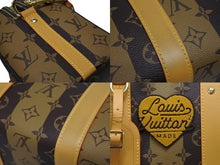 Load image into Gallery viewer, 極美品 LOUIS VUITTON ルイヴィトン シティ キーポル NIGO ショルダーバッグ M45963 モノグラムストライプ 中古 4b009629