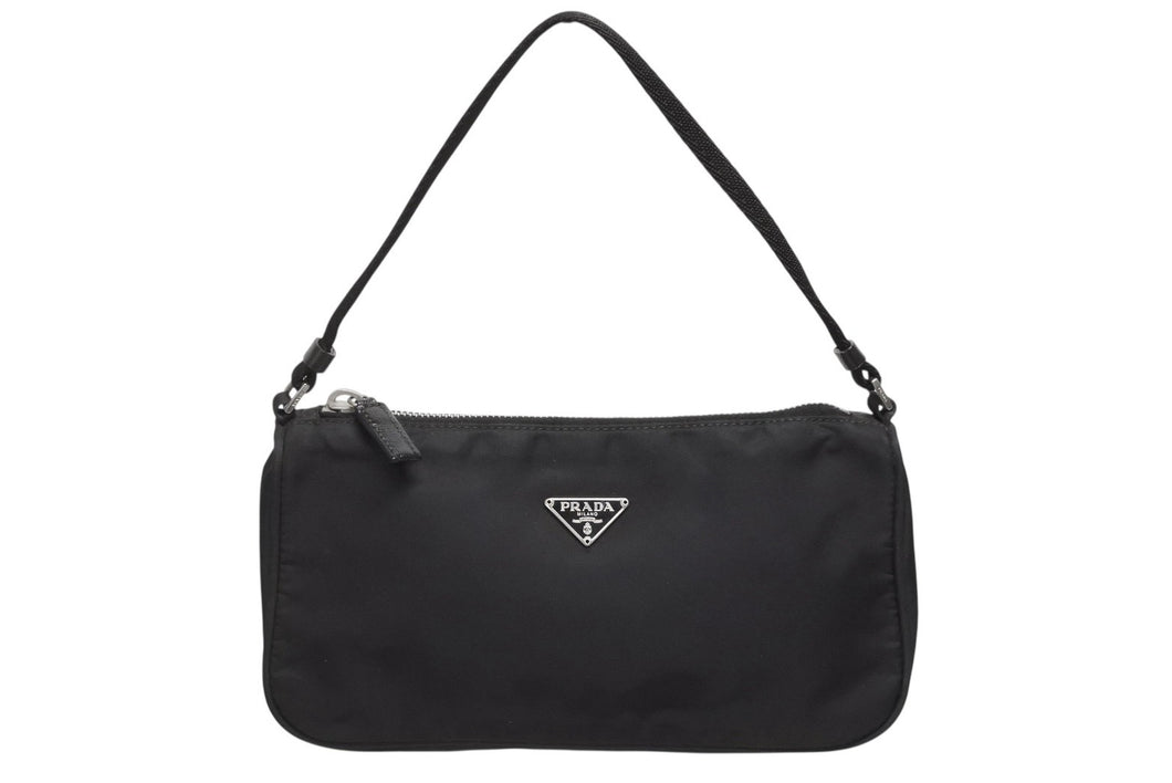 PRADA プラダ ハンドバッグ アクセサリーポーチ トライアングルロゴ イタリア製 ナイロン ブラック シルバー金具 美品 中古 4b009645