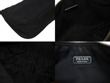 Load image into Gallery viewer, PRADA プラダ ハンドバッグ アクセサリーポーチ トライアングルロゴ イタリア製 ナイロン ブラック シルバー金具 美品 中古 4b009645