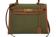 Load image into Gallery viewer, 極美品 HERMES エルメス KELLY ケリー28 2WAY ハンドバッグ クシュベル トワルアッシュ ゴールド カーキ ゴールド金具 〇X刻印 中古 4b009700