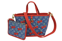 Load image into Gallery viewer, 新品未使用 LOUIS VUITTON ルイヴィトン 村上隆 LV × TM ネヴァーフルインサイドアウトBB トートバッグ M14997 モノグラムデニムチェリー ブルー レッド 中古 4b009710