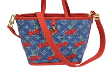 Load image into Gallery viewer, 新品未使用 LOUIS VUITTON ルイヴィトン 村上隆 LV × TM ネヴァーフルインサイドアウトBB トートバッグ M14997 モノグラムデニムチェリー ブルー レッド 中古 4b009710