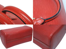 Load image into Gallery viewer, 極美品 LOUIS VUITTON ルイヴィトン スピーディ30 ハンドバッグ M43007 エピ レザー カスティリアンレッド ゴールド金具 中古 4b009713