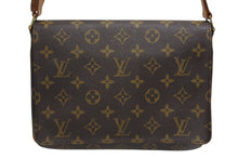 Load image into Gallery viewer, LOUIS VUITTON ルイヴィトン ミュゼットタンゴ ショルダーバック M51257 モノグラム ブラウン 美品 中古 4b009718