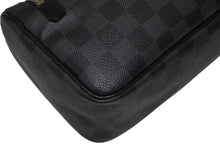 Load image into Gallery viewer, 極美品 LOUIS VUITTON ルイヴィトン ハンドポーチ トワレ ポーチ ダミエグラフィット N47625 ブラック シルバー金具 中古 4b009729