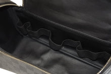 Load image into Gallery viewer, 極美品 LOUIS VUITTON ルイヴィトン ハンドポーチ トワレ ポーチ ダミエグラフィット N47625 ブラック シルバー金具 中古 4b009729