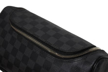 Load image into Gallery viewer, 極美品 LOUIS VUITTON ルイヴィトン ハンドポーチ トワレ ポーチ ダミエグラフィット N47625 ブラック シルバー金具 中古 4b009729
