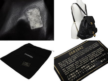 Load image into Gallery viewer, CHANEL シャネル マトラッセ チェーンリュック バックパック ココマーク 2番台 ブラック ラムスキン ゴールド金具 中古 美品 4b009733