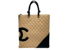 Load image into Gallery viewer, CHANEL シャネル カンボンライン フラット トートバッグ 9番台 カーフスキン ココマーク ベージュ ブラック シルバー金具 美品 中古 4b009768