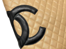 Load image into Gallery viewer, CHANEL シャネル カンボンライン フラット トートバッグ 9番台 カーフスキン ココマーク ベージュ ブラック シルバー金具 美品 中古 4b009768