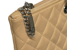 Load image into Gallery viewer, CHANEL シャネル カンボンライン フラット トートバッグ 9番台 カーフスキン ココマーク ベージュ ブラック シルバー金具 美品 中古 4b009768