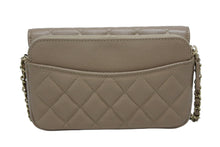 Load image into Gallery viewer, 極美品 CHANEL シャネル フラップフォンケース チェーンウォレット AP2096 ココマーク キャビアスキン ベージュ ランダム番台 中古 4b009799
