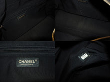 Load image into Gallery viewer, CHANEL シャネル ハンドバッグ ミニボストン A20997 8番台 キャビアスキン ココマーク ブラック ゴールド金具 美品 中古 4b009804