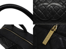 Load image into Gallery viewer, CHANEL シャネル ハンドバッグ ミニボストン A20997 8番台 キャビアスキン ココマーク ブラック ゴールド金具 美品 中古 4b009804