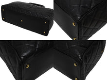 Load image into Gallery viewer, CHANEL シャネル ハンドバッグ ミニボストン A20997 8番台 キャビアスキン ココマーク ブラック ゴールド金具 美品 中古 4b009804