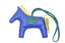 Load image into Gallery viewer, 極美品 HERMES エルメス ロデオチャームMM バッグチャーム アニョーミロ ブルーエレクトリック マラカイト ライム キーホルダー 中古 4b009828