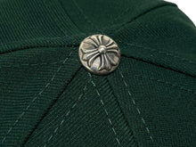 Load image into Gallery viewer, 新品未使用 CHROME HEARTS クロムハーツ CH刺繍 新作 ベースボール キャップ 帽子 U.S.A製 グリーン シルバー金具 中古 4b009833