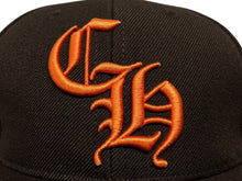 Load image into Gallery viewer, 新品未使用 CHROME HEARTS クロムハーツ CH刺繍 新作 ベースボール キャップ 帽子 U.S.A製 ブラウン オレンジ シルバー金具 中古 4b009834