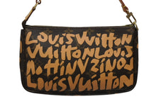 Load image into Gallery viewer, LOUIS VUITTON ルイヴィトン ポシェットアクセソワ―ル ポーチ M92193 モノグラム グラフィティ ブラウン PVC 美品 中古 4b009857